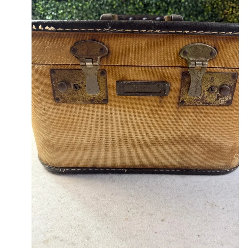 Vintage 1940s Canvas Train Case Overnight Cosmetic Vanity Suitcase Luggage Tan